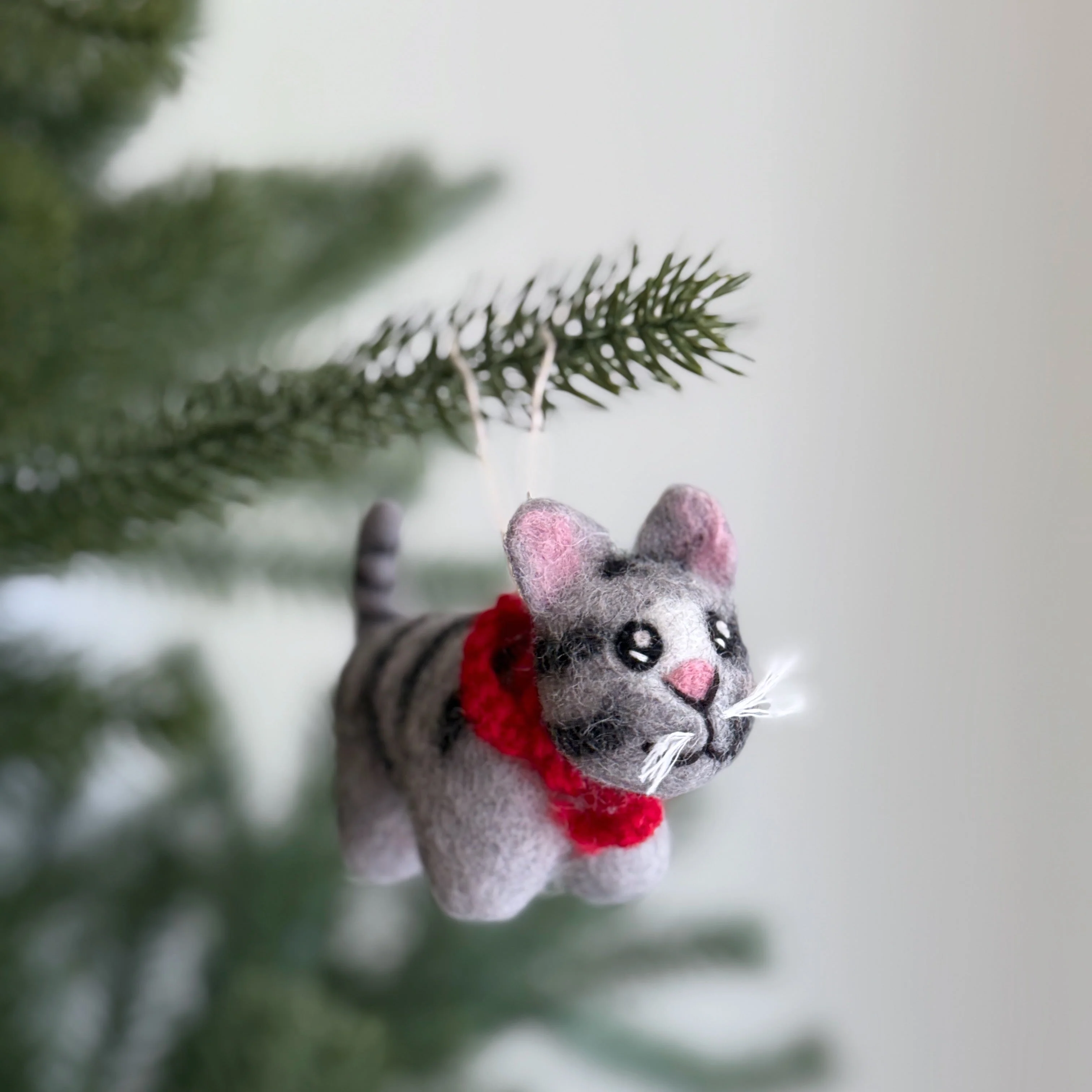 Felt Cat Ornament – Calico, Gray Tabby & Tuxedo 😺✨ - Image 6