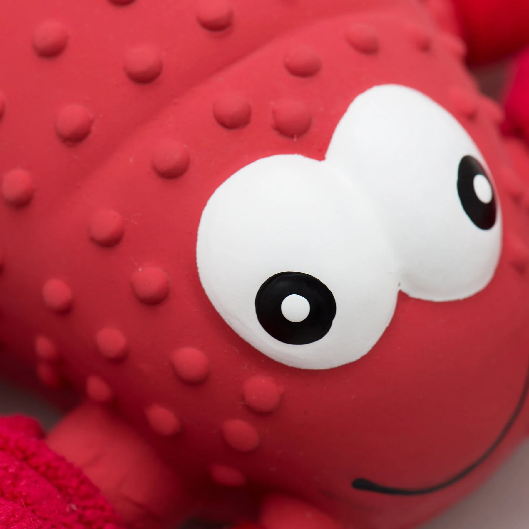 Huggle-Fusion® McCracken Lobsta Plush & Latex Dog Toy - Image 5