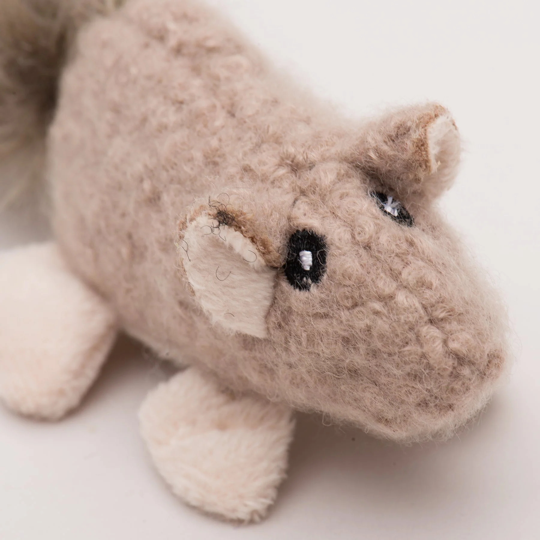 HuggleKatsÂŽ Wee Fellar Squirrelie Cat Toy - Image 5