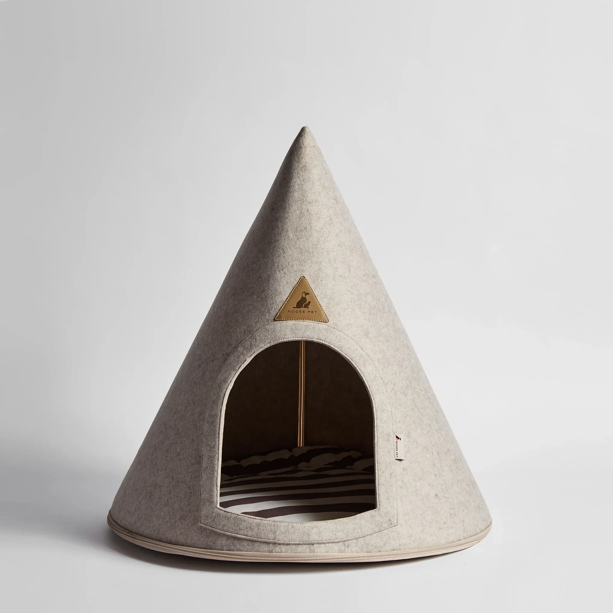 Nooee Pet Cave Lucy (M) – Cream/Brown