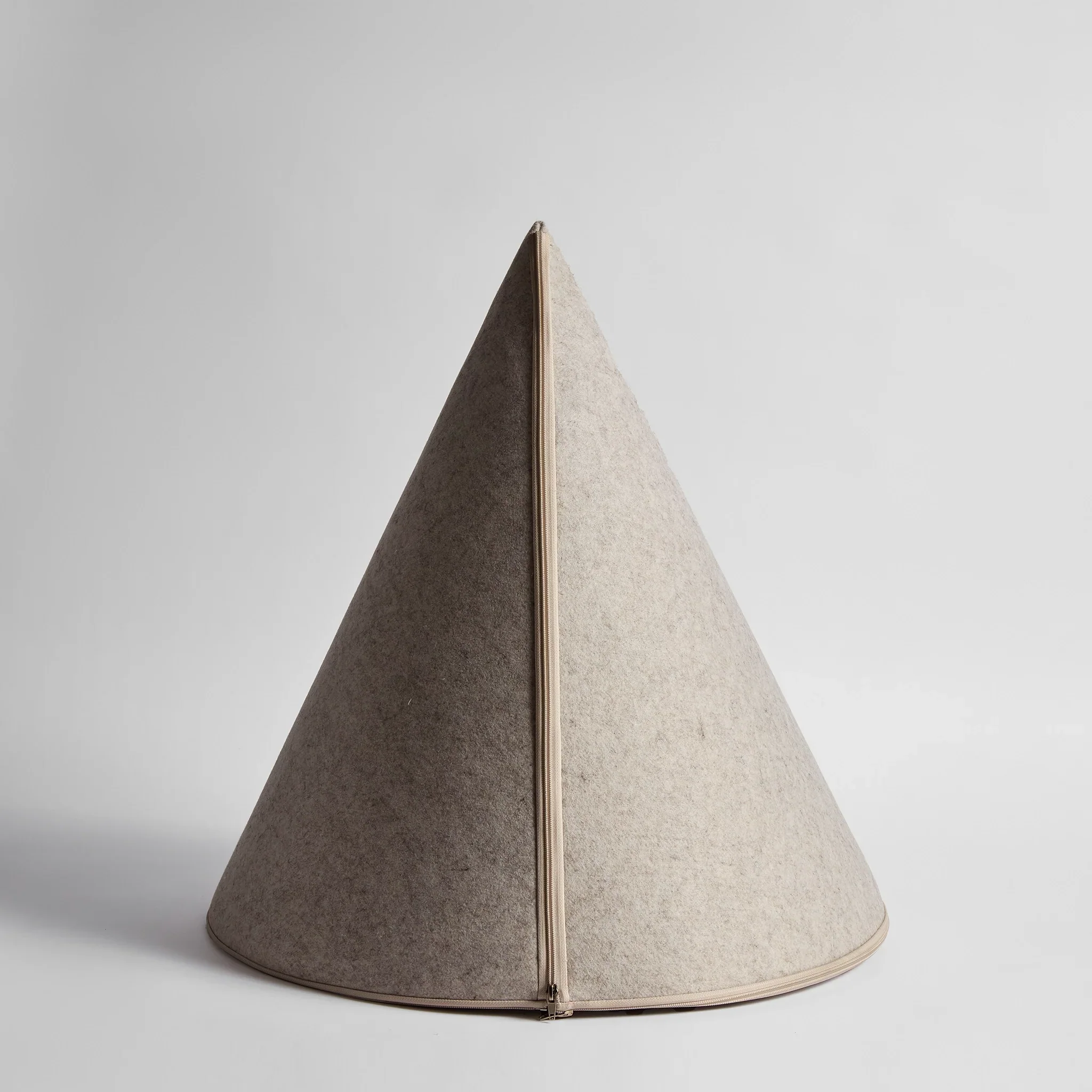 Nooee Pet Cave Lucy (M) – Cream/Brown - Image 4