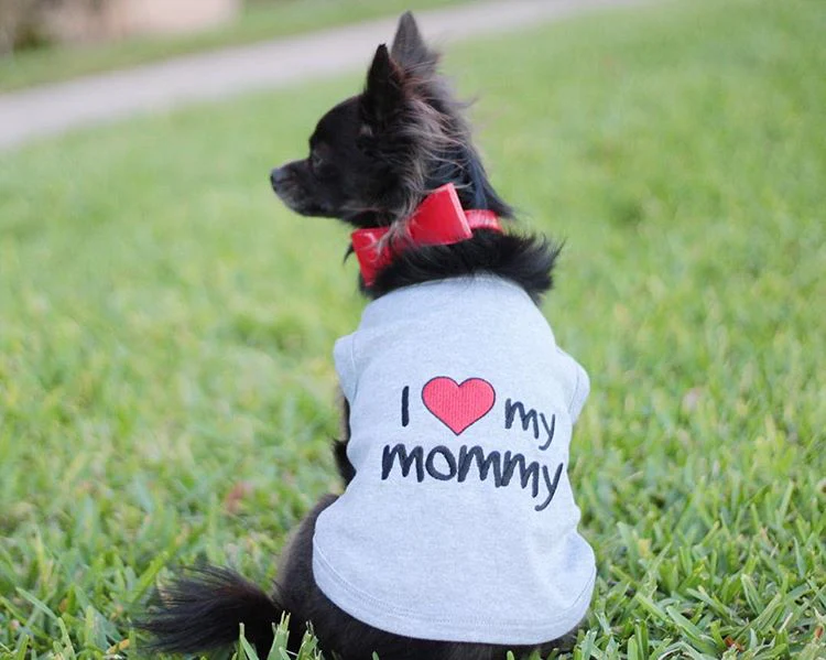Parisian Pet 'I Love Mommy®' Embroidered Cotton T-shirt for Dogs & Cats – Gray-Valentine's Day - Image 3